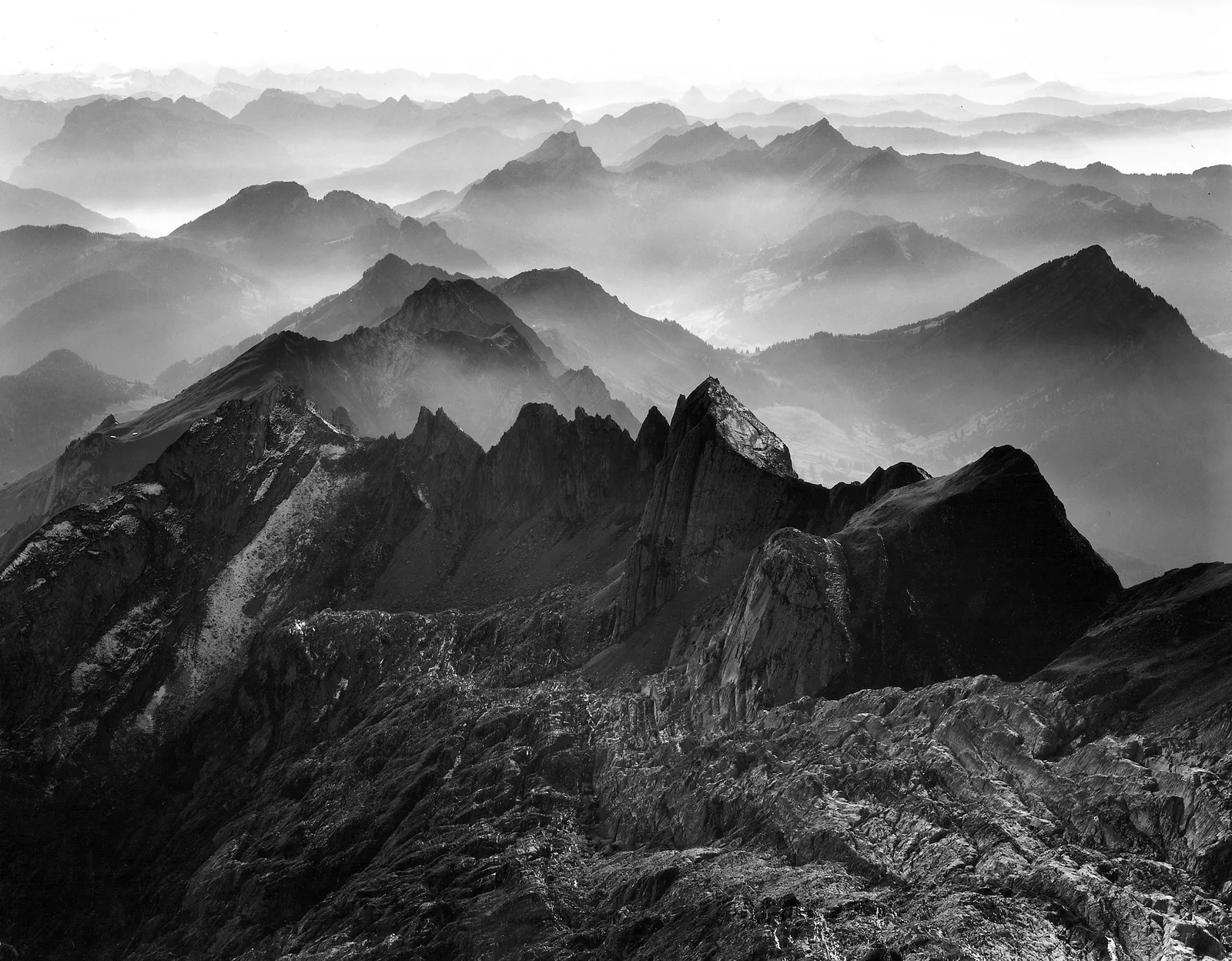 Alpen im Dunst