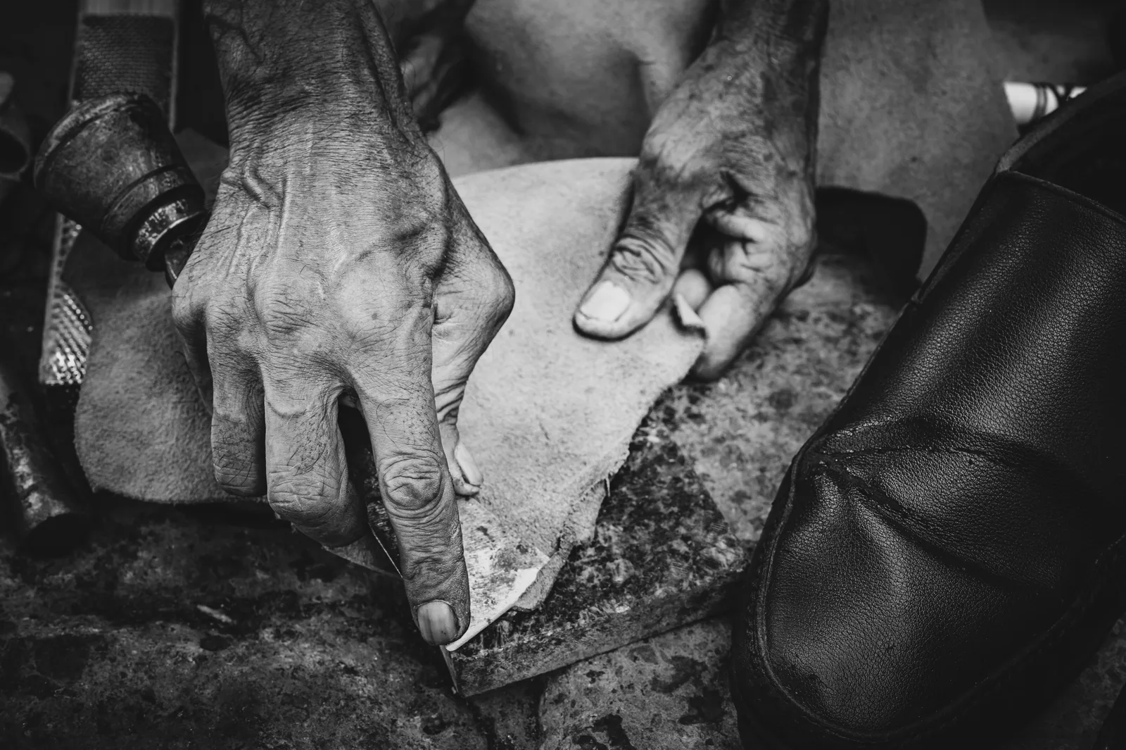 Hands that mend