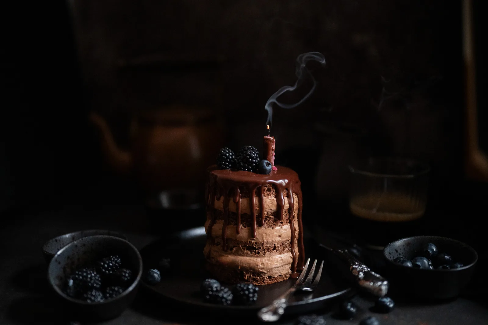 Bettina-Gandlgruber-101.jpg "Naked Cake mit Kerze"