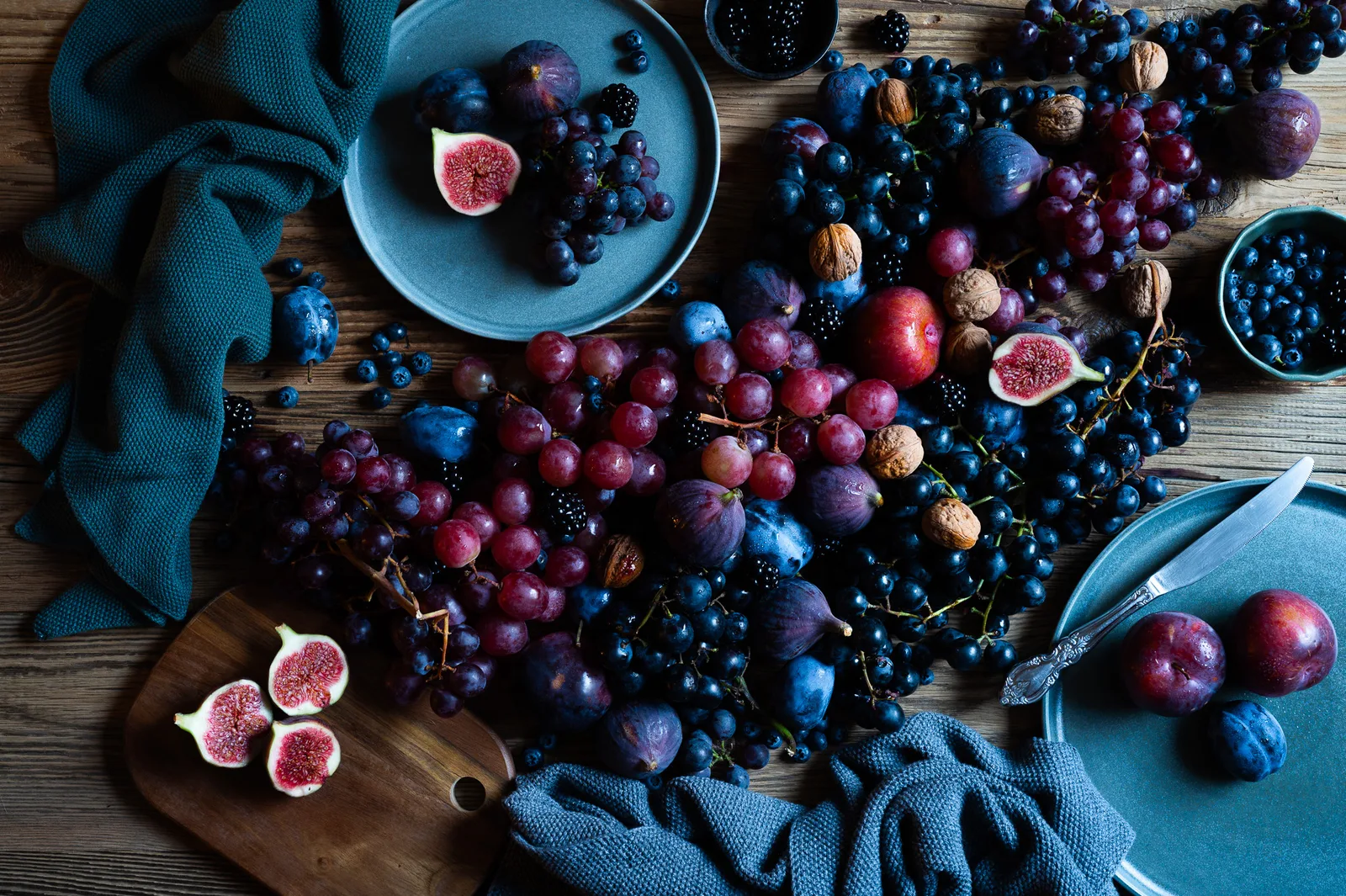 Bettina-Gandlgruber-105.jpg "Blaue Herbstfrüchte"