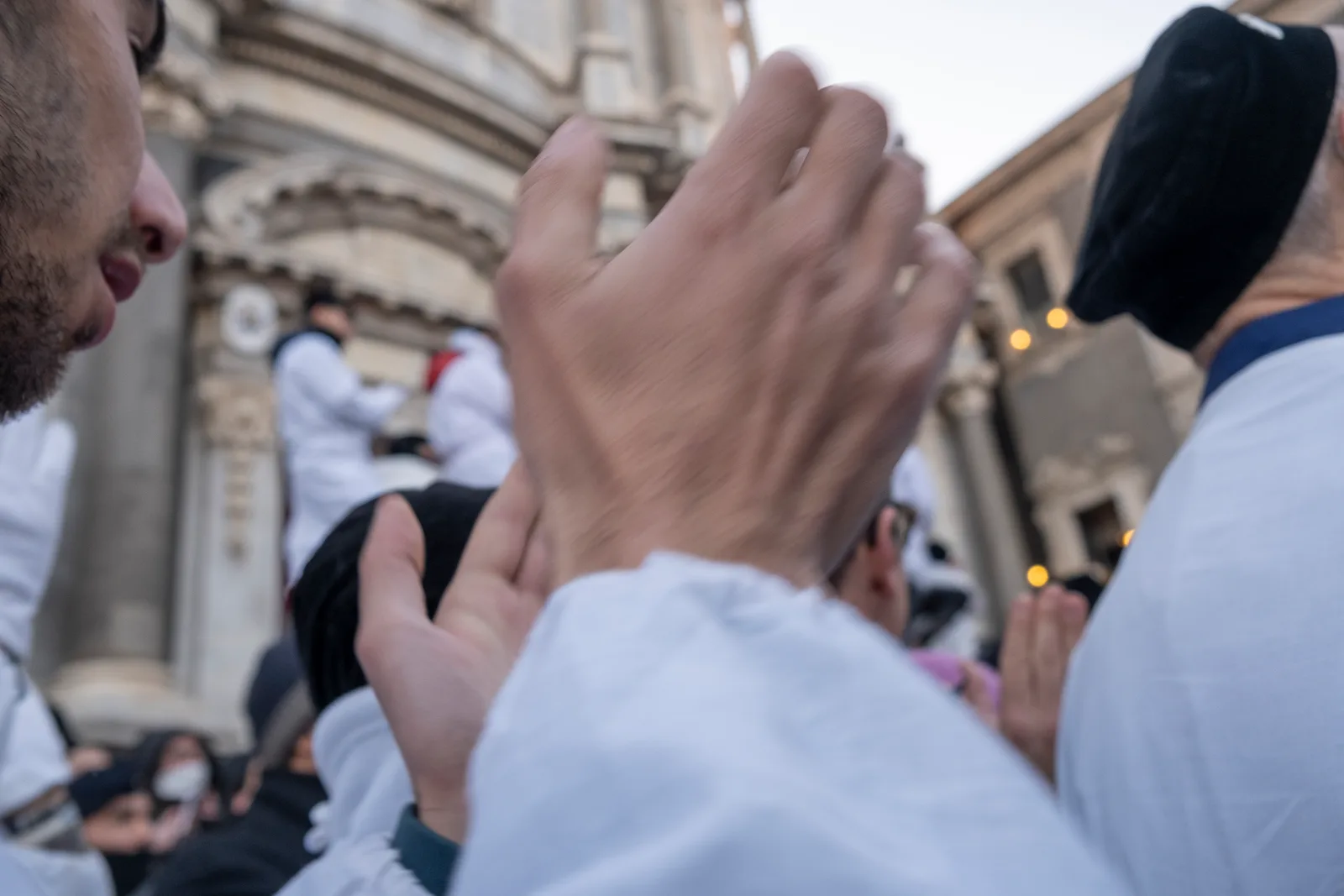 The solemn moment - The ferculum leaving the cathedral