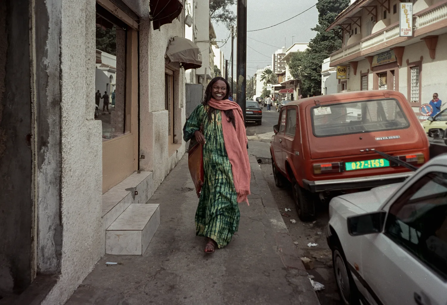 In Dakar möchte die 35-Jährige ein Kulturzentrum eröffnen. Ein Ort, an dem afrikanische Kunst, Politik und intellektuelles Schaffen im Mittelpunkt stehen.