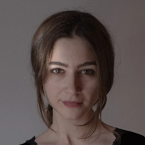 Lara Lone