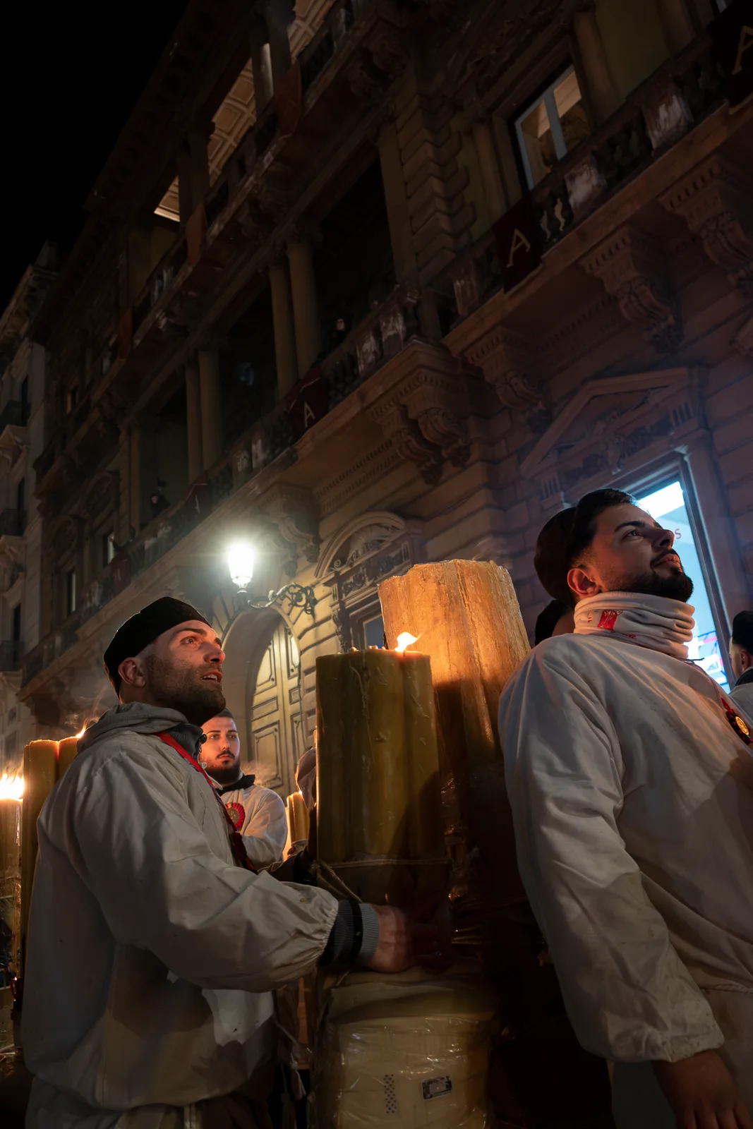 Devotees admiring the saint ferculum