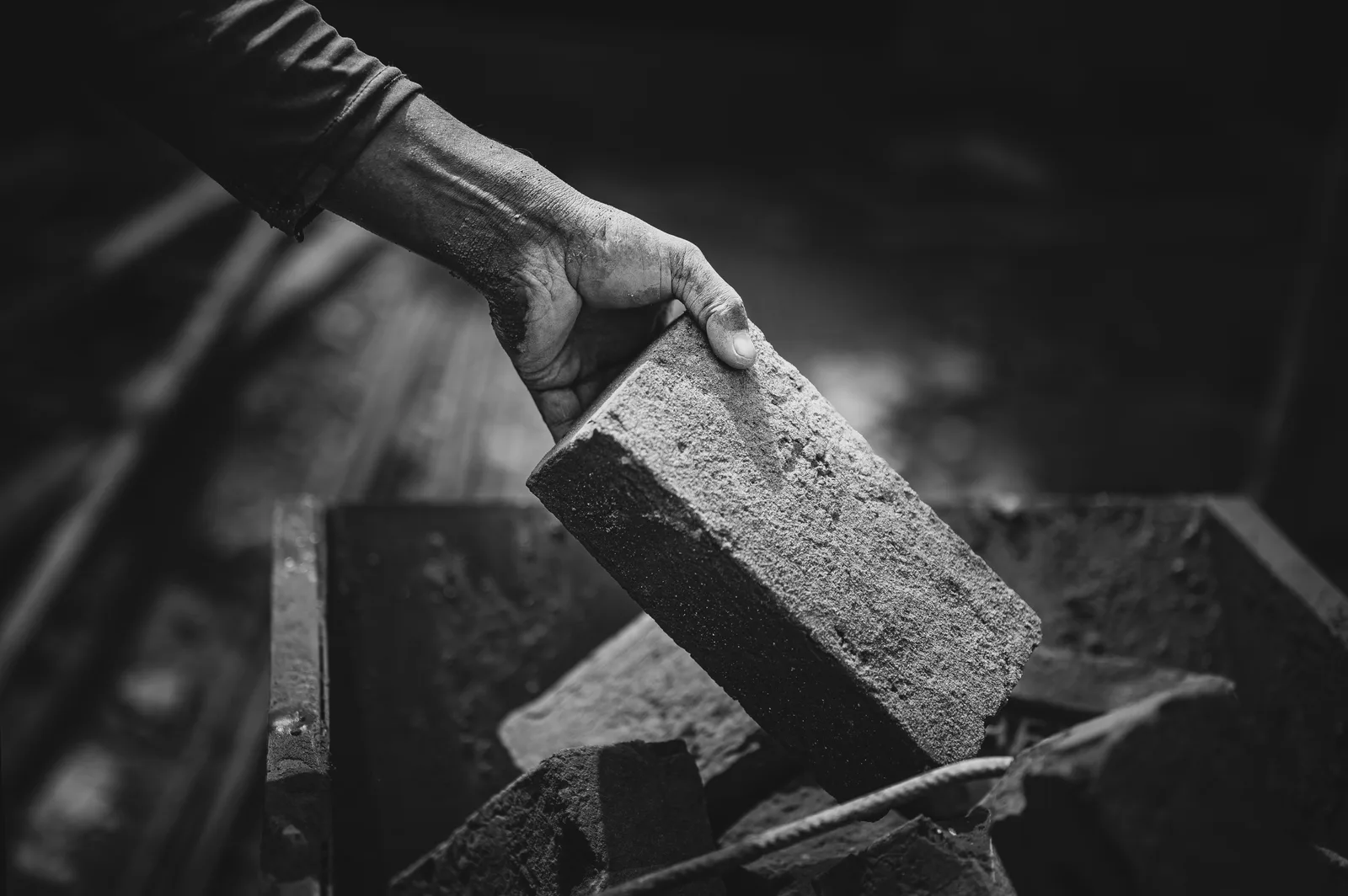 Hands that build