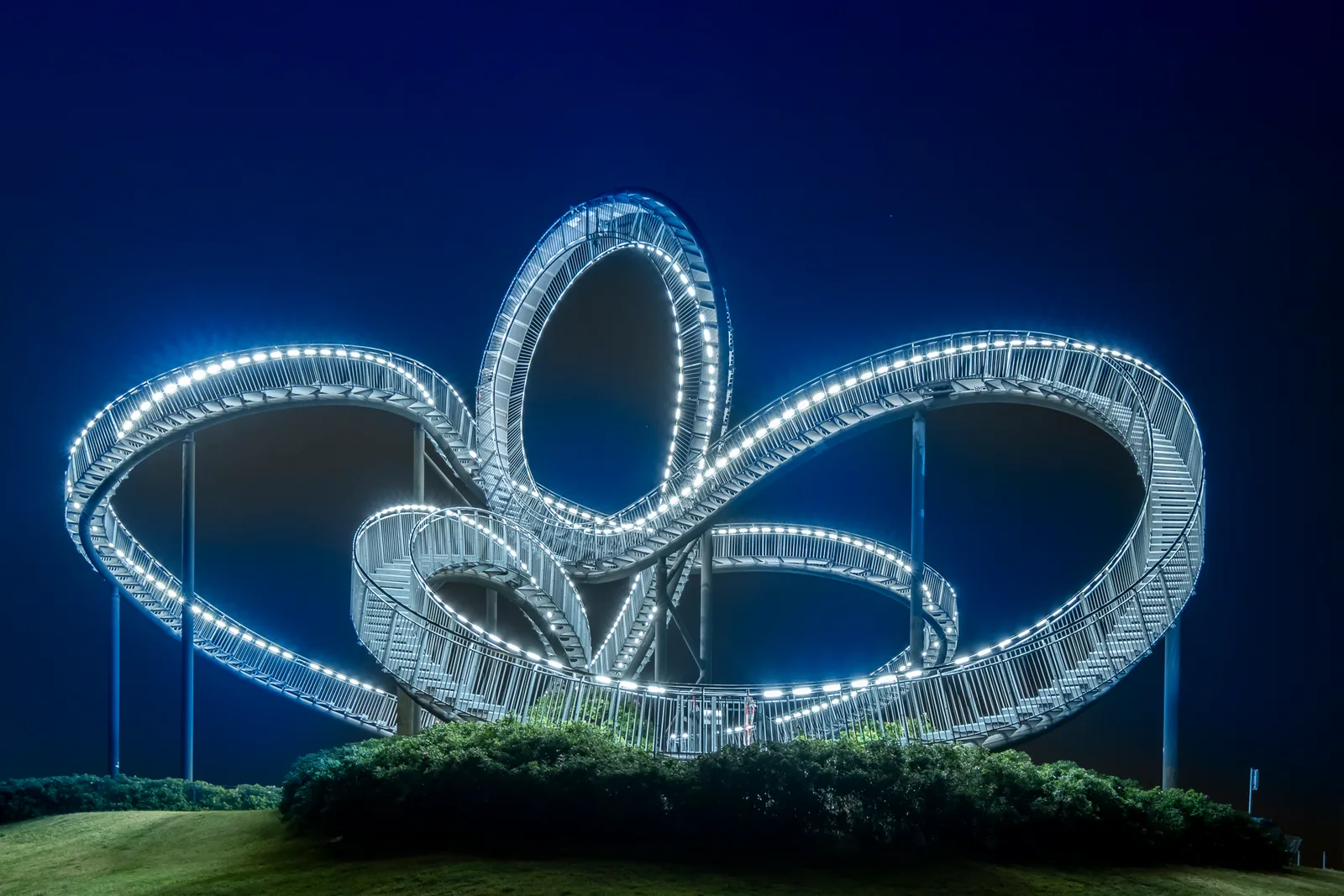 Tiger & Turtle - Magic Mountain