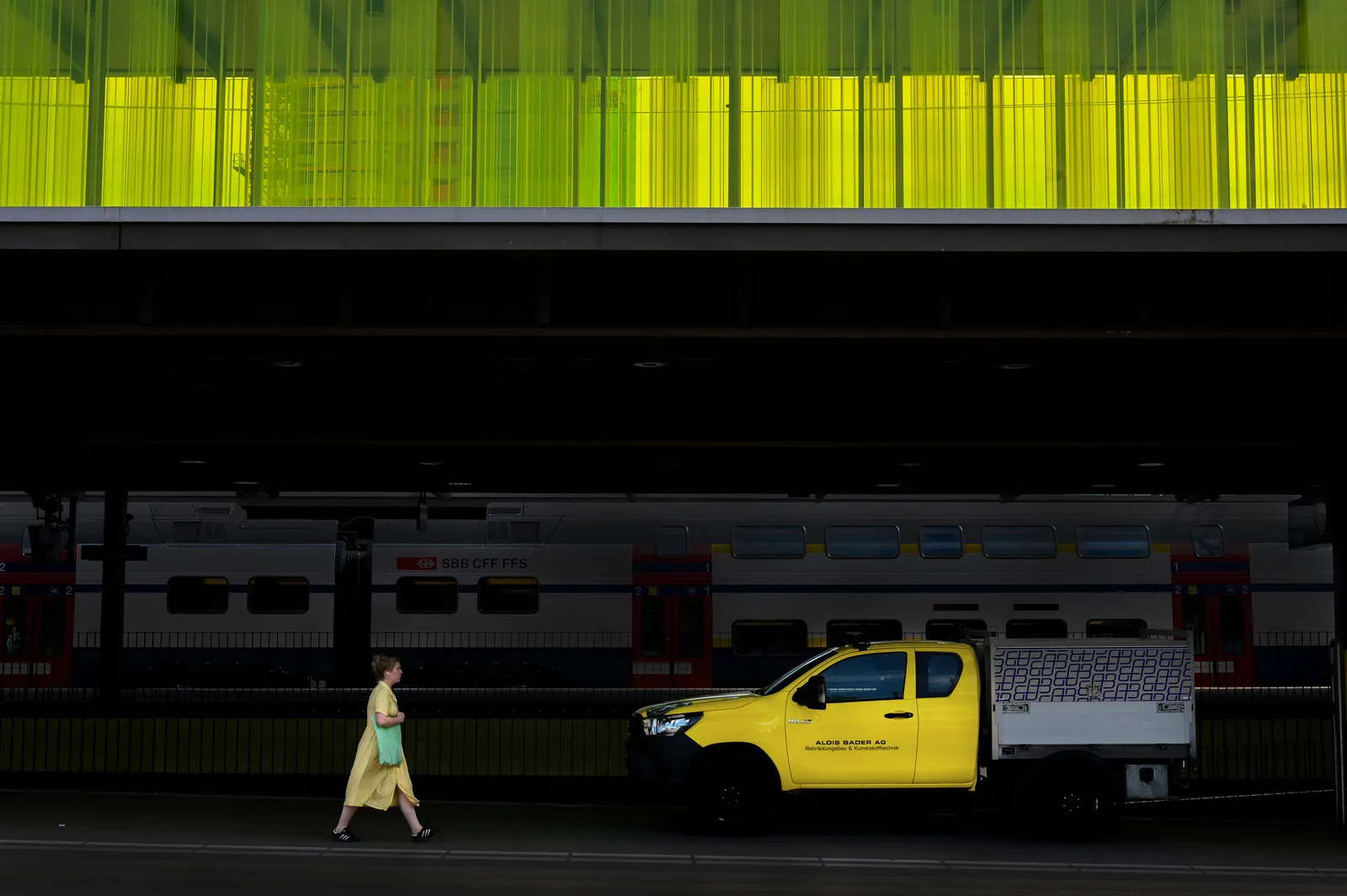 Meeting of yellows