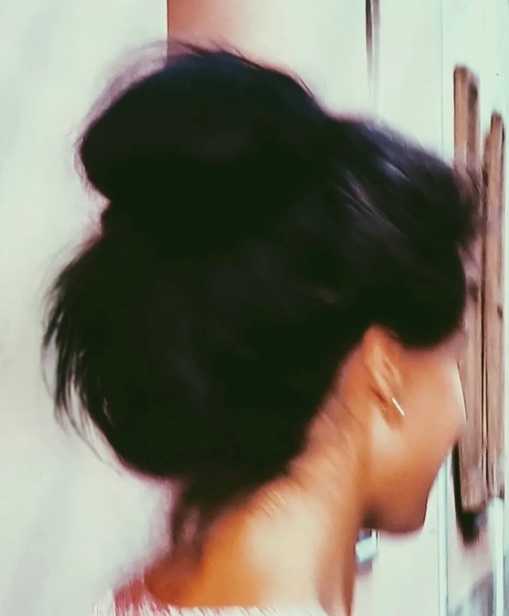 ARCHIVE OF IDENTITIES - FRAGMENT NO. 5: Leaving behind what refuses to grow with me