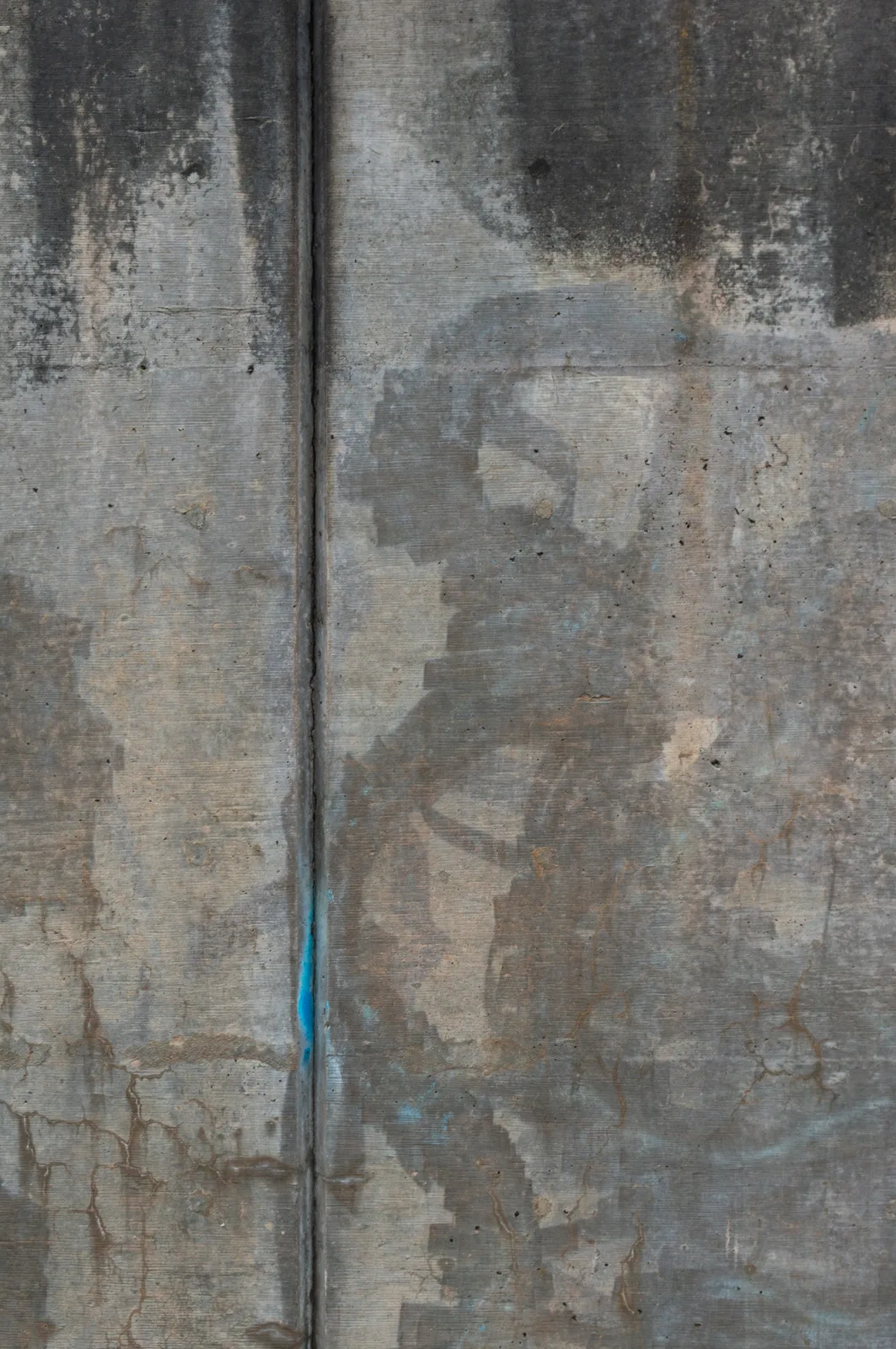 Concrete Walls on a Riverwalk (2)