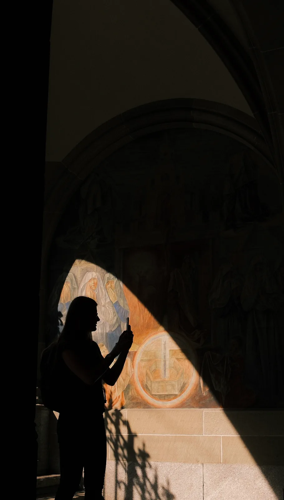 light on gesture