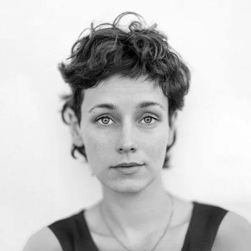Laura Zalenga