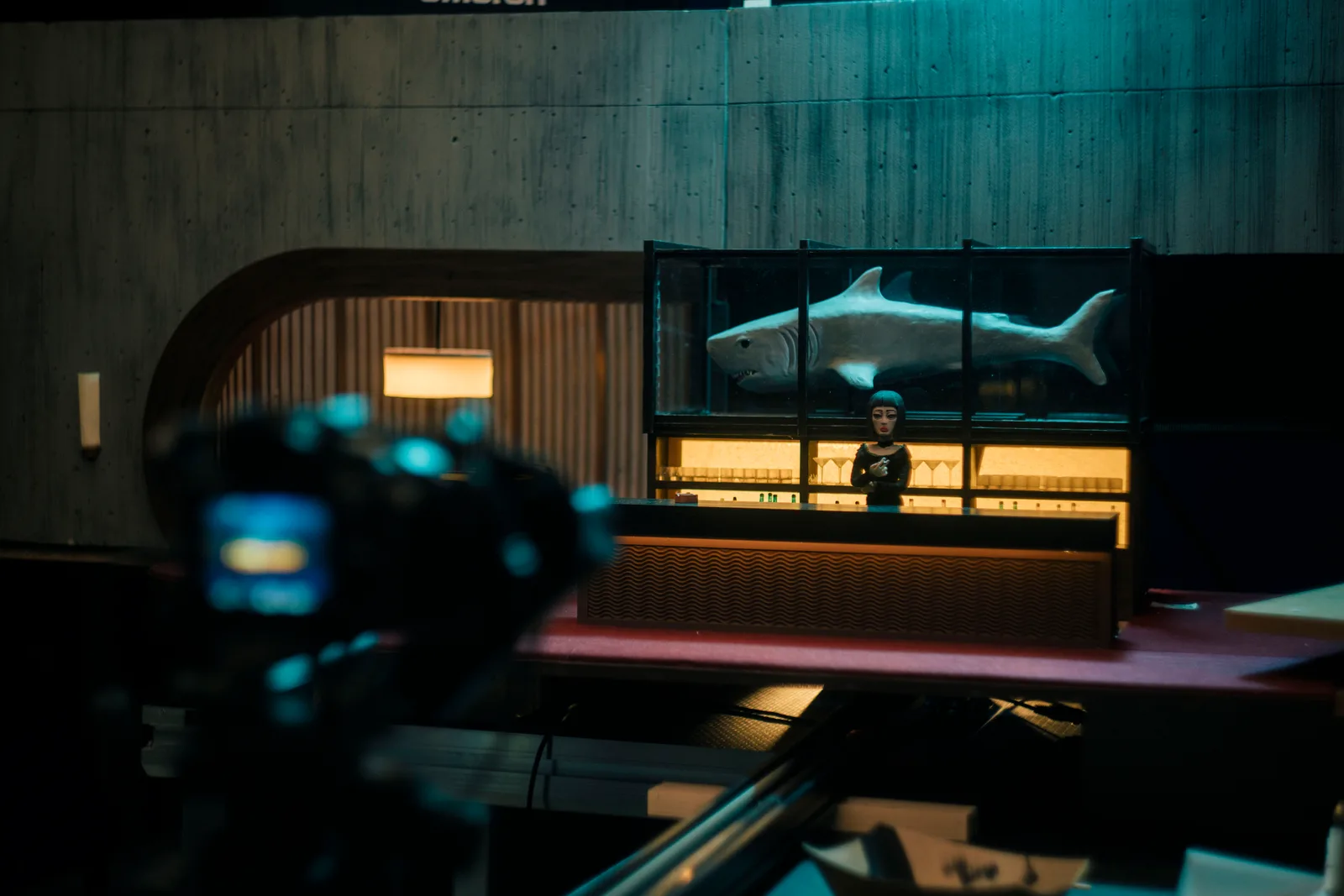Behind the scenes 01